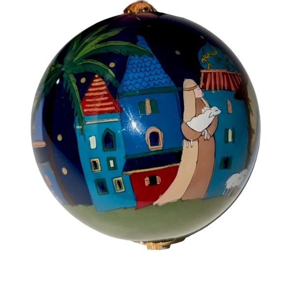 Pier 1 Li Bien 2016 Hand Painted Ornament features Jesus, Joseph, Mary & 3 Kings - Picture 7 of 11